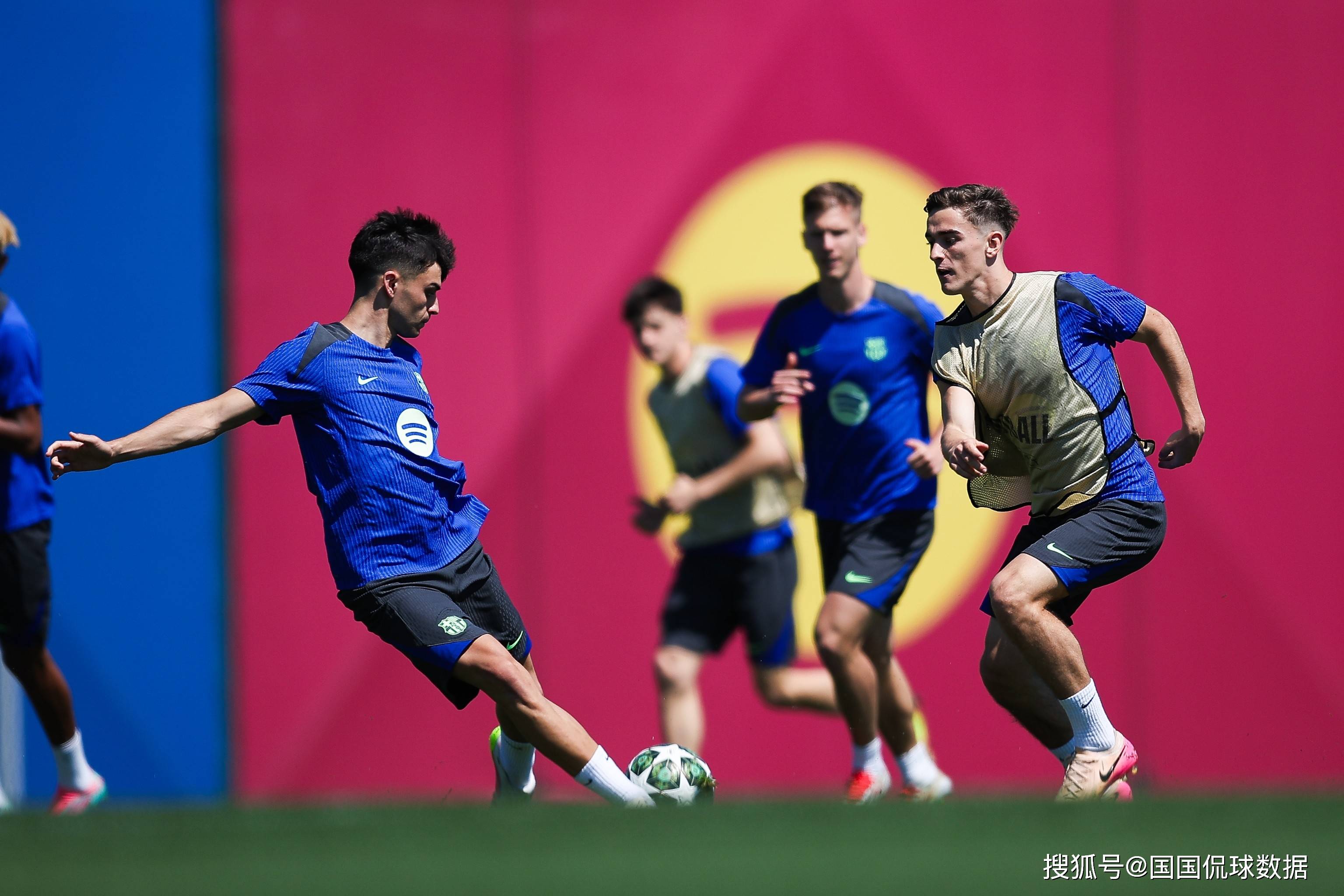 转会期欧冠焦点战,上海申花刷新队史纪录,赛场秩序良好,数据趋势出现新变化的简单介绍 转会期欧冠焦点战,上海申花刷新队史纪录,赛场秩序良好,数据趋势出现新变化的简单介绍